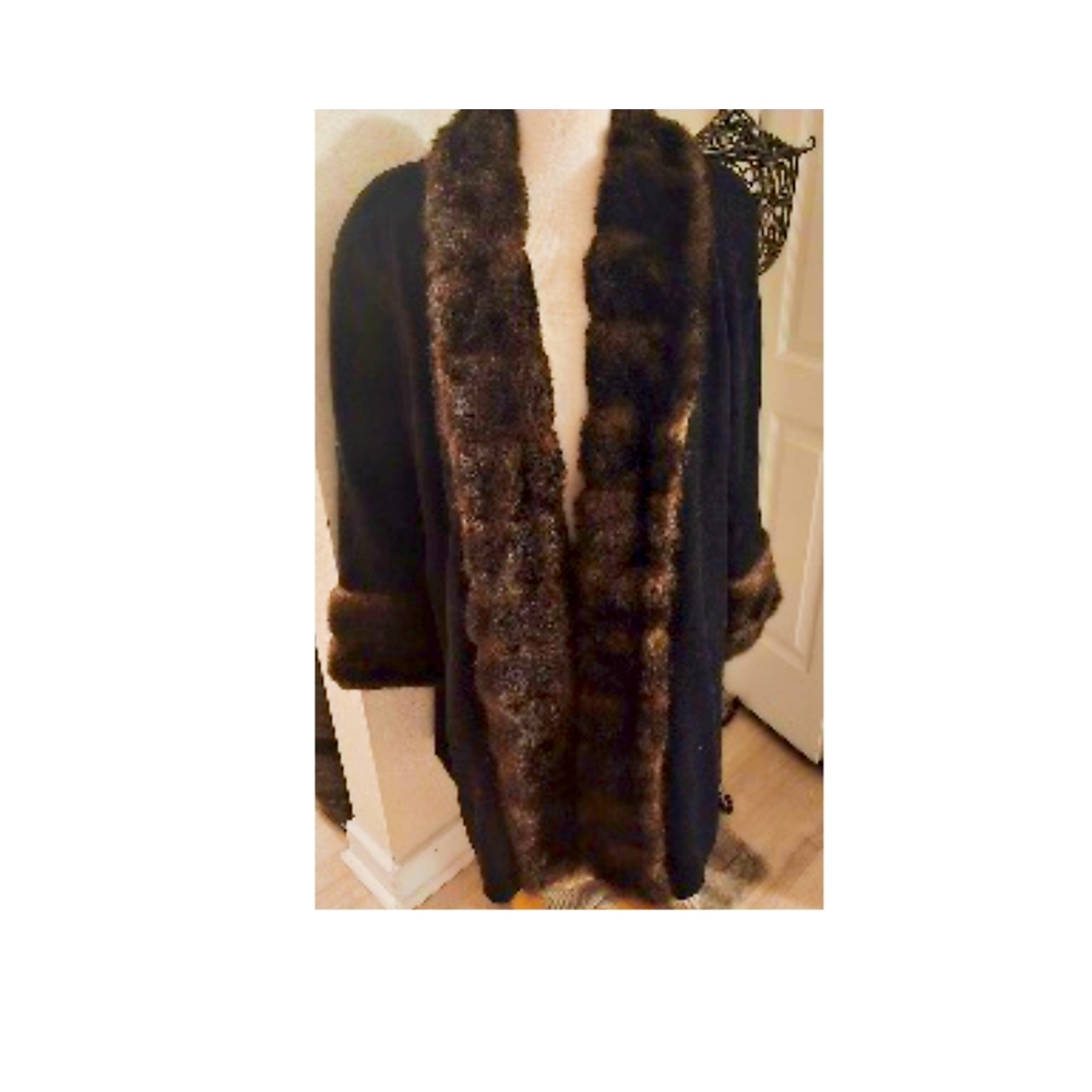Vintage Albert Nipon Wool Coat 🧥 with Faux Fur Trim Penny Lane Style
